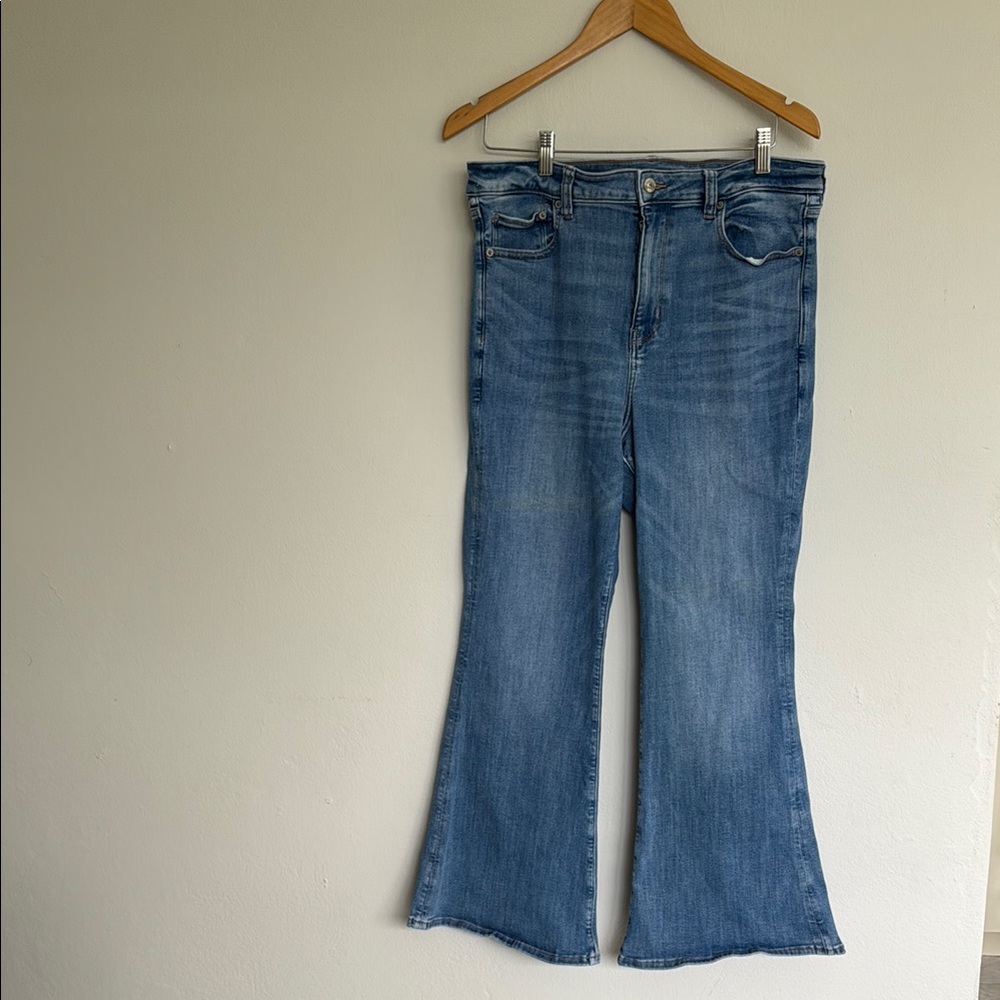 American Eagle Outfitters Super High-Rise  Flare Jeans 14 Short Next Level Stret